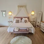L'oasis Girondine 4 Etoiles 度假居 Izon