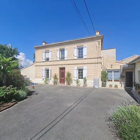 L'oasis Girondine 4 Etoiles 度假居 Izon